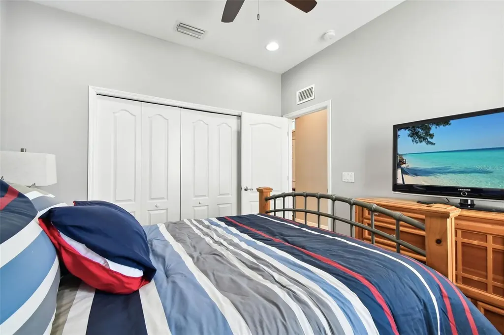 5056 Lakehurst Court Palmetto FL 34221