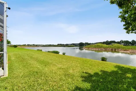 5056 Lakehurst Court Palmetto FL 34221