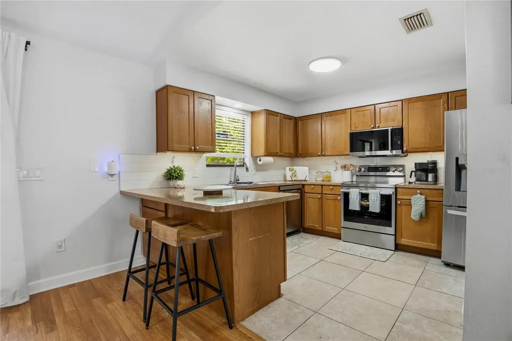 922 NW 39th Drive Gainesville FL 32605