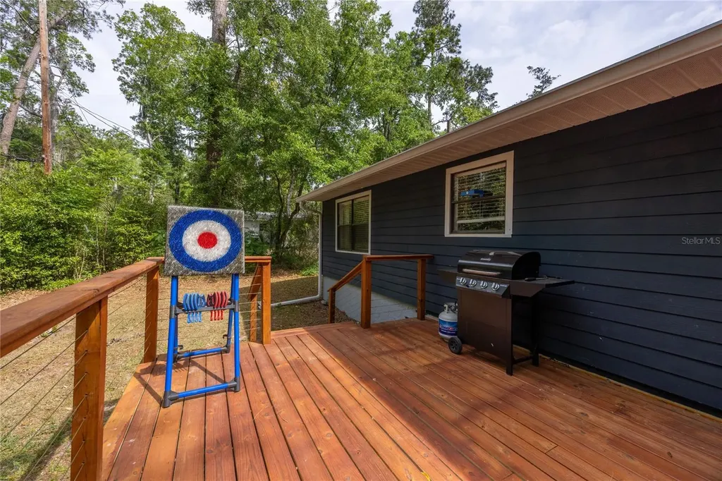 922 NW 39th Drive Gainesville FL 32605