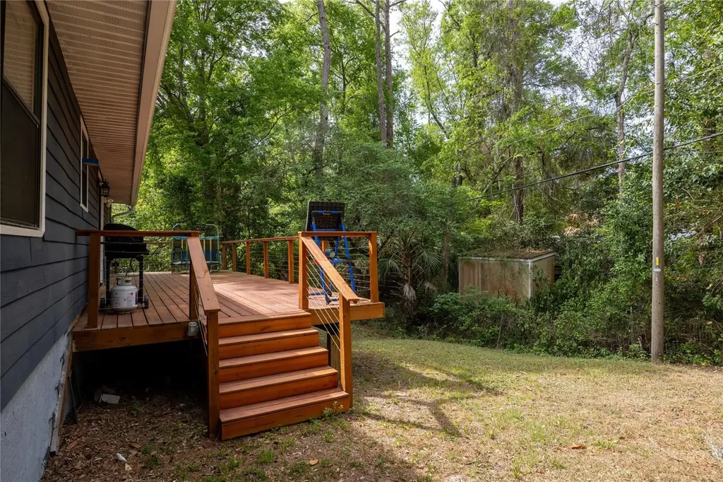 922 NW 39th Drive Gainesville FL 32605