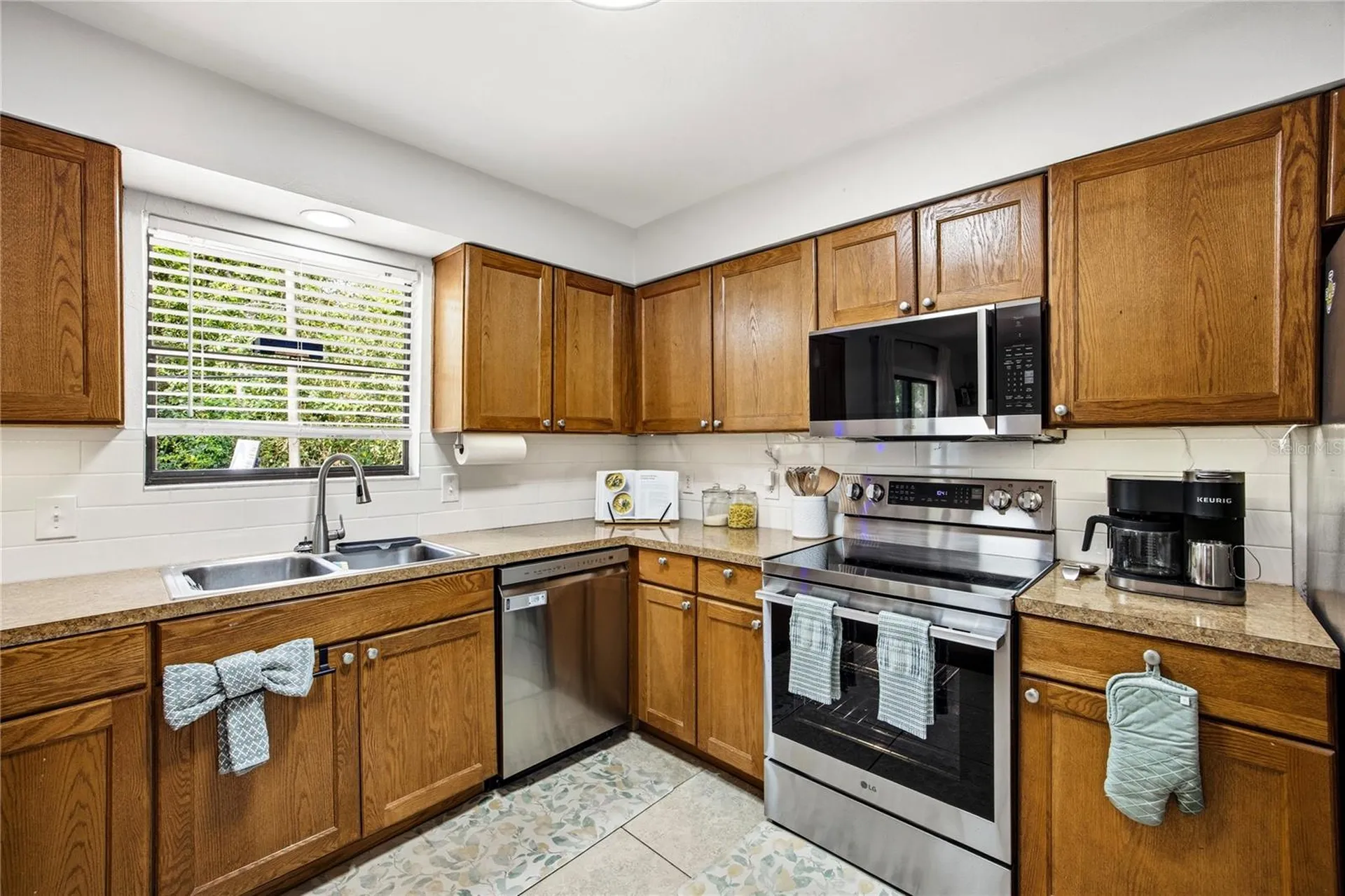 922 NW 39th Drive Gainesville FL 32605