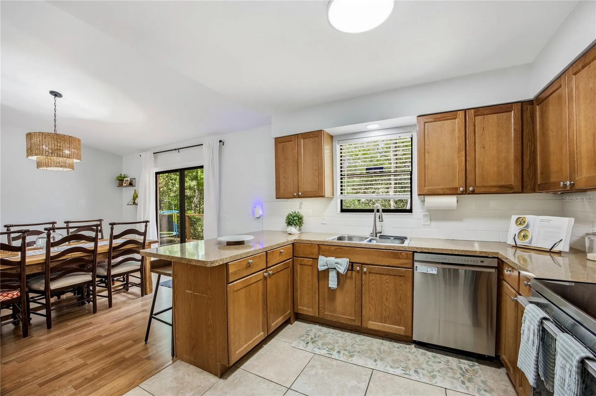 922 NW 39th Drive Gainesville FL 32605