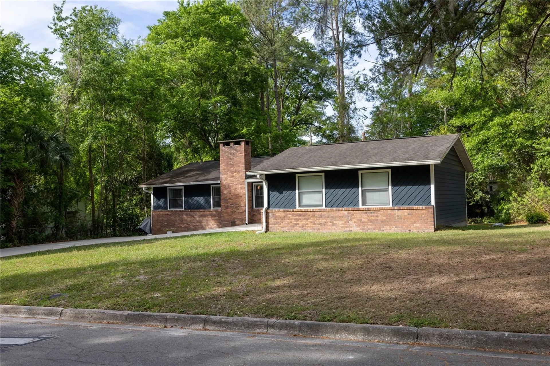 922 NW 39th Drive Gainesville FL 32605