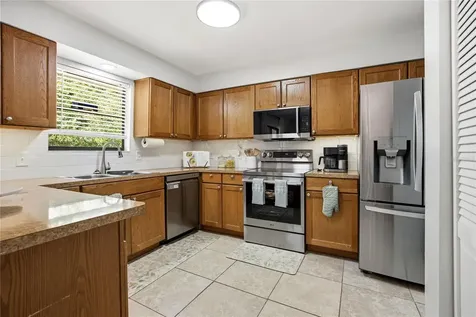922 NW 39th Drive Gainesville FL 32605