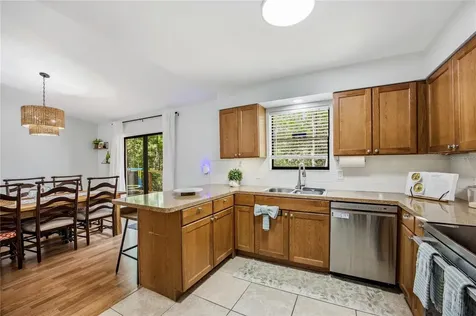 922 NW 39th Drive Gainesville FL 32605