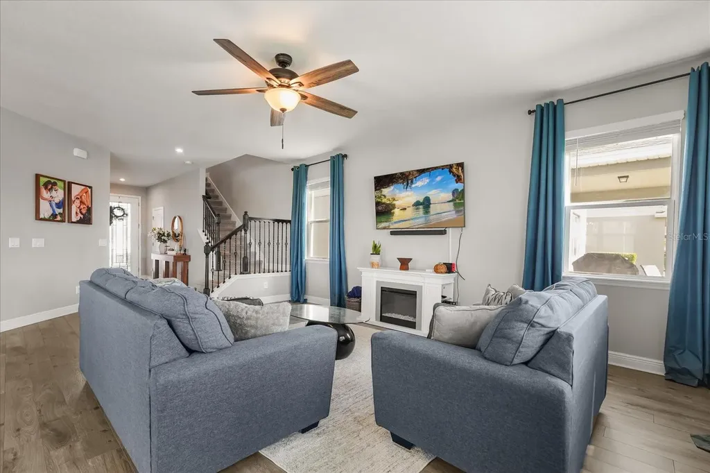 3943 Crawley Down Loop Sanford FL 32773