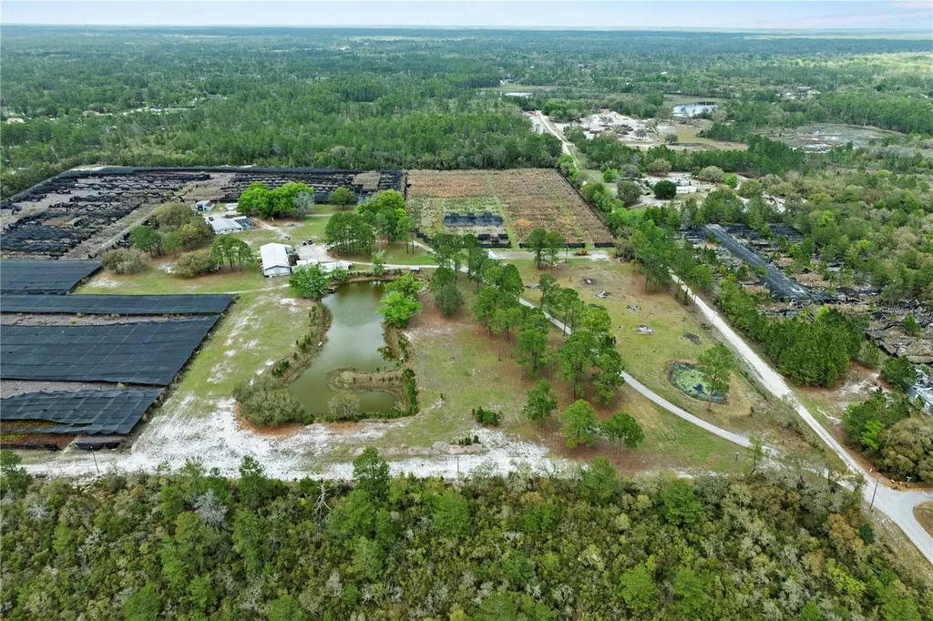 40945 Beach Road Eustis FL 32736
