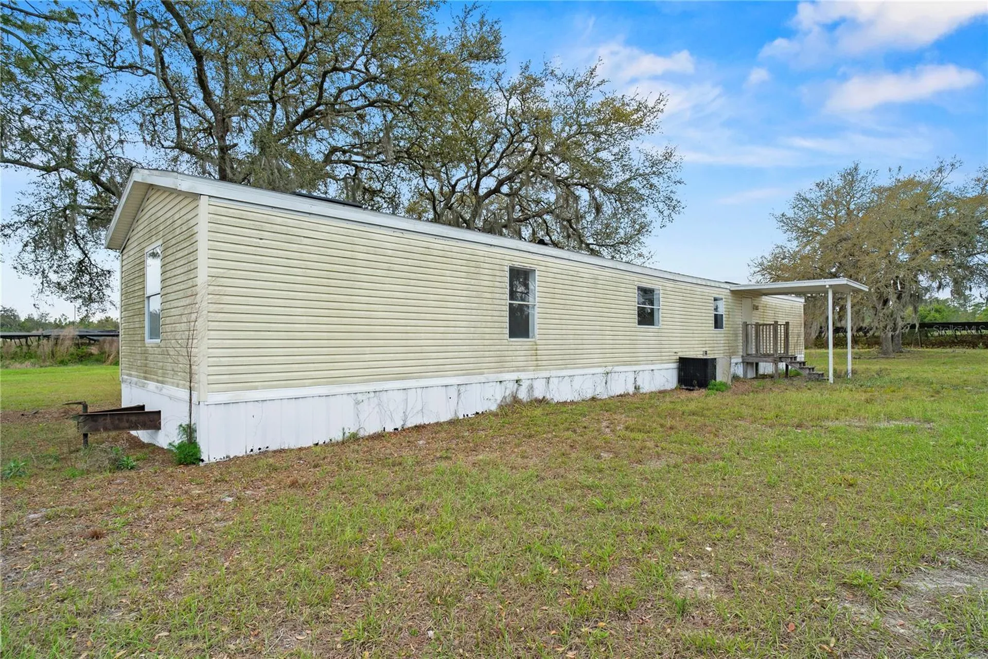 40945 Beach Road Eustis FL 32736