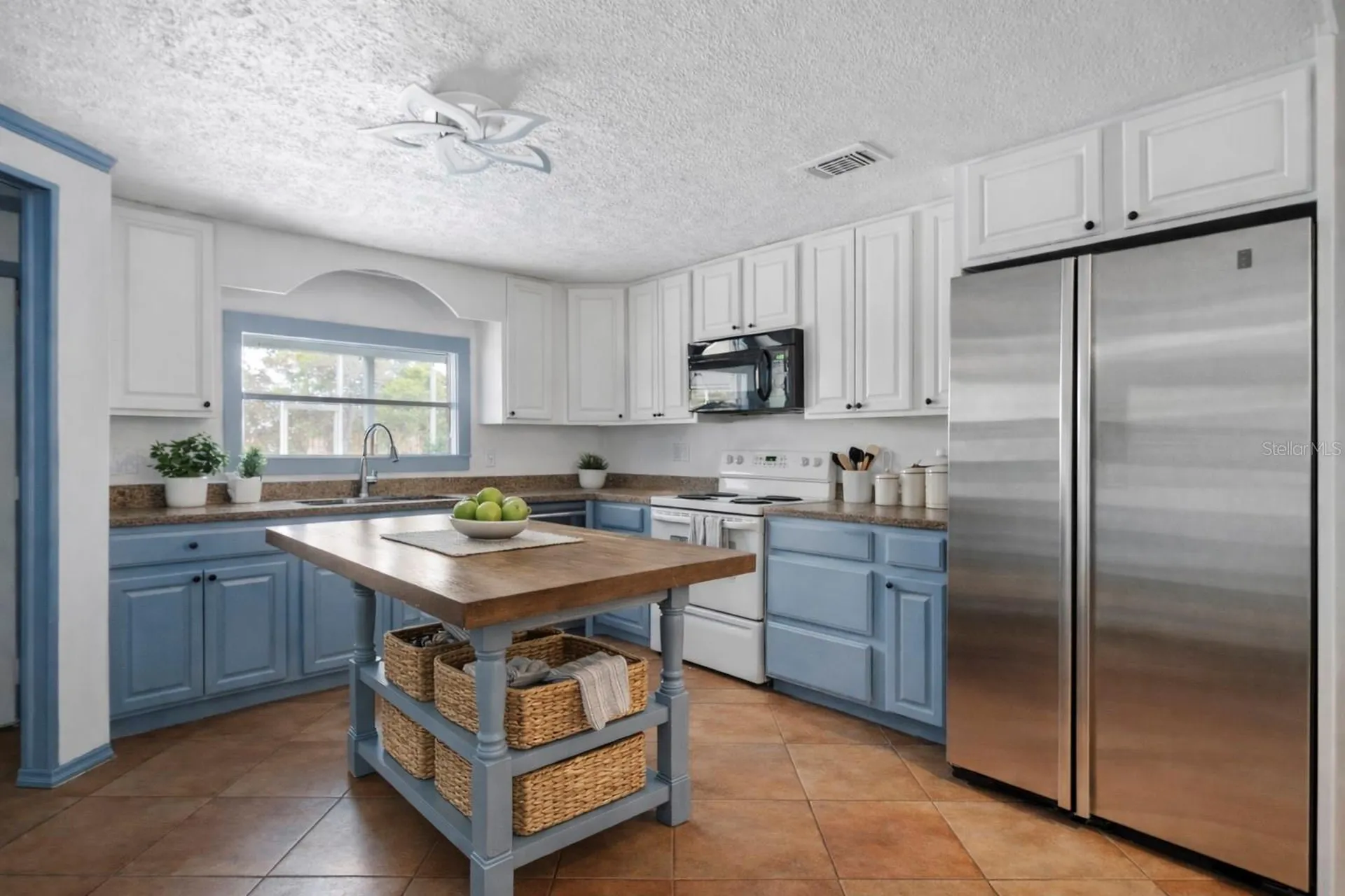 40945 Beach Road Eustis FL 32736