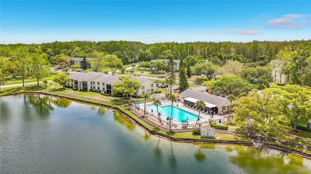 1372 Pine Ridge Circle E Tarpon Springs FL 34688