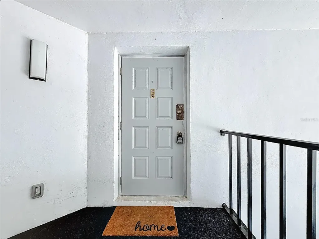 1372 Pine Ridge Circle E Tarpon Springs FL 34688