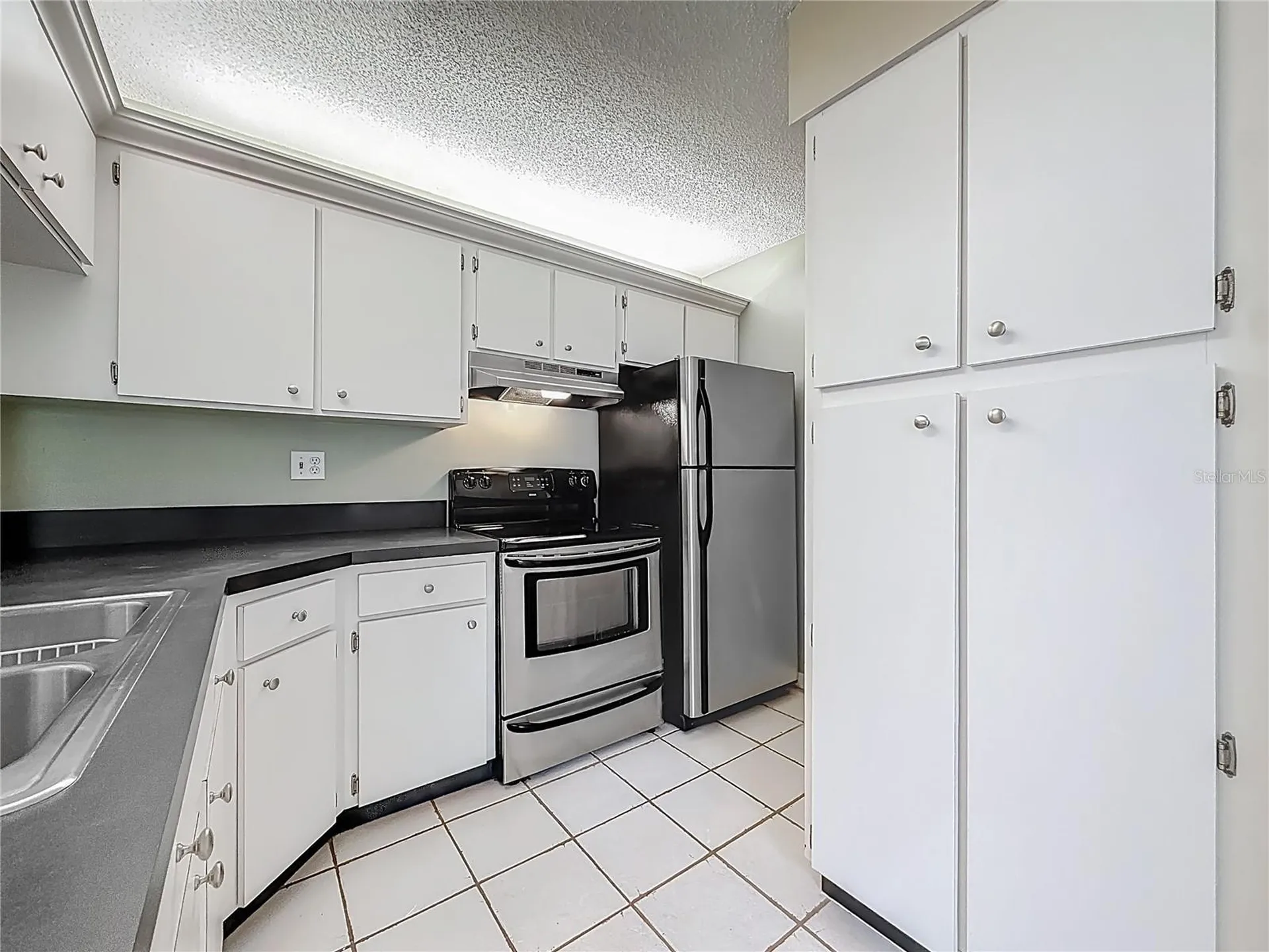 1372 Pine Ridge Circle E Tarpon Springs FL 34688