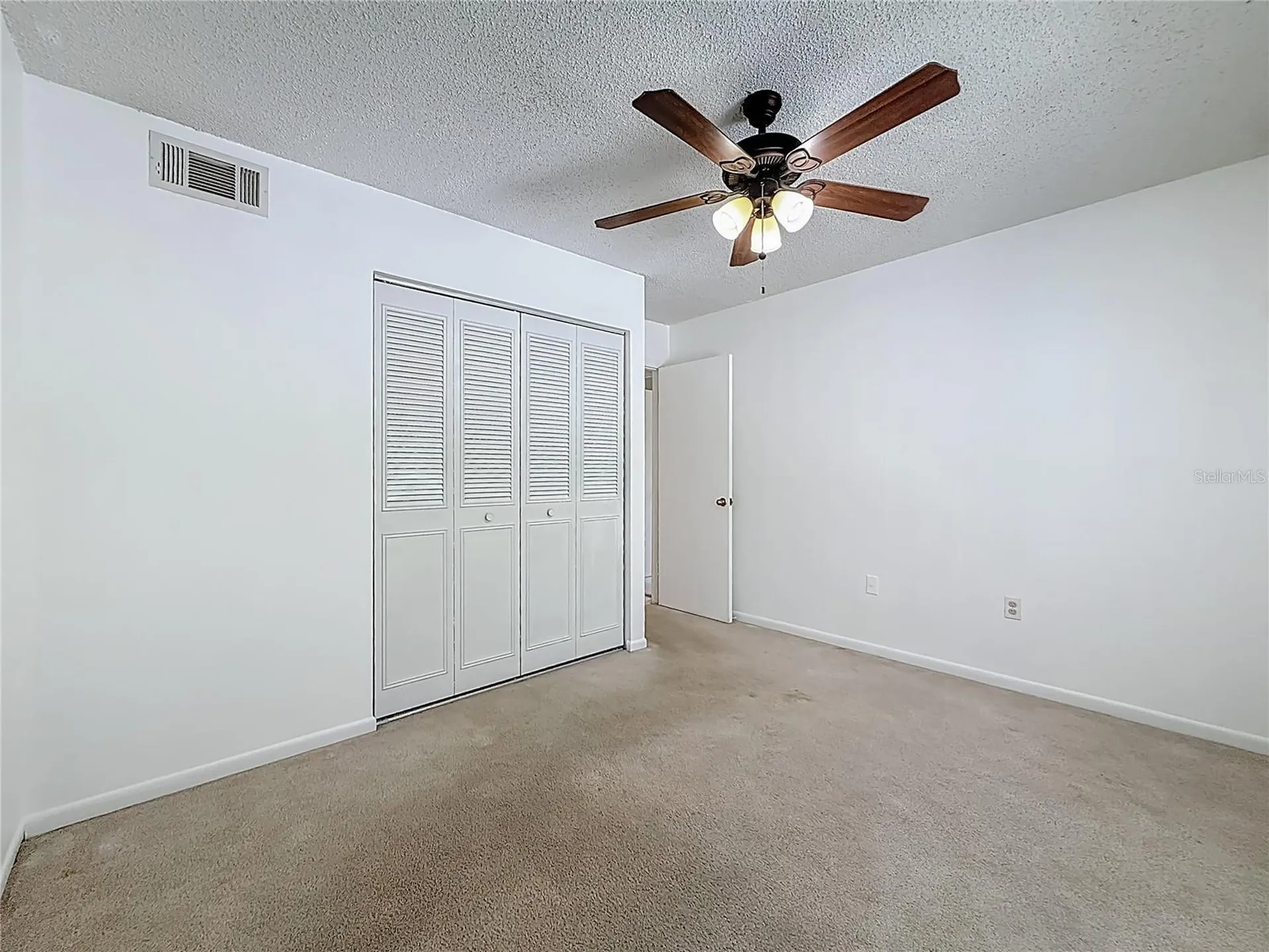1372 Pine Ridge Circle E Tarpon Springs FL 34688