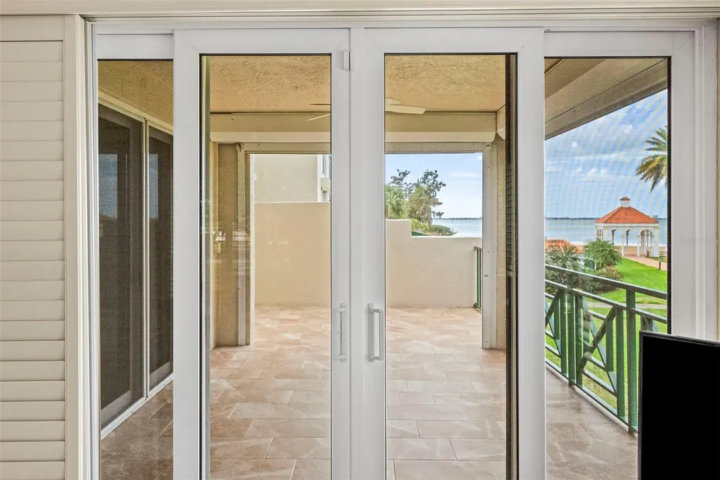 4780 Dolphin Cay Lane S St Petersburg FL 33711