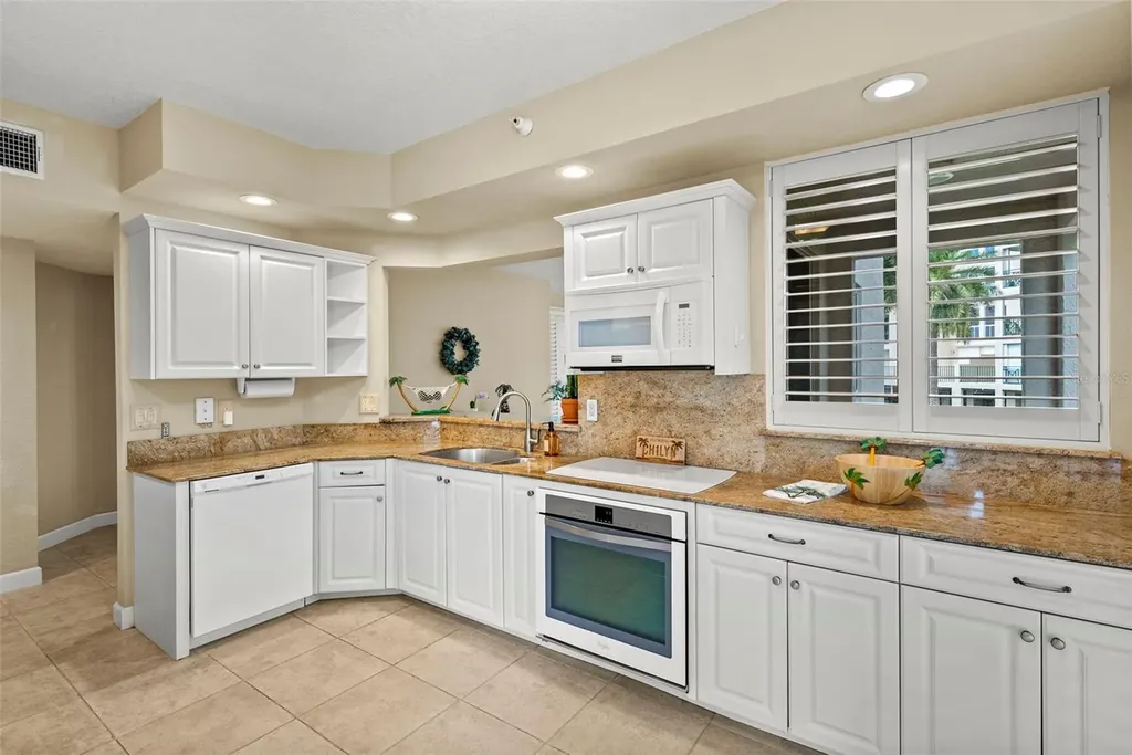 4780 Dolphin Cay Lane S St Petersburg FL 33711