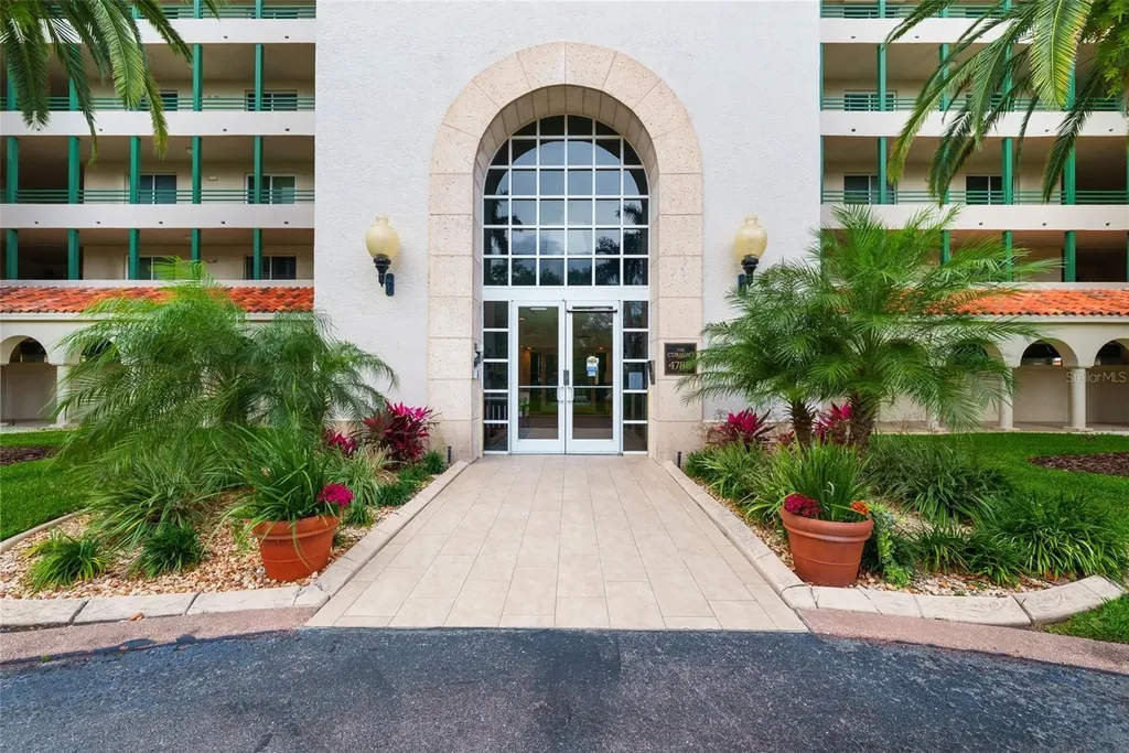 4780 Dolphin Cay Lane S St Petersburg FL 33711