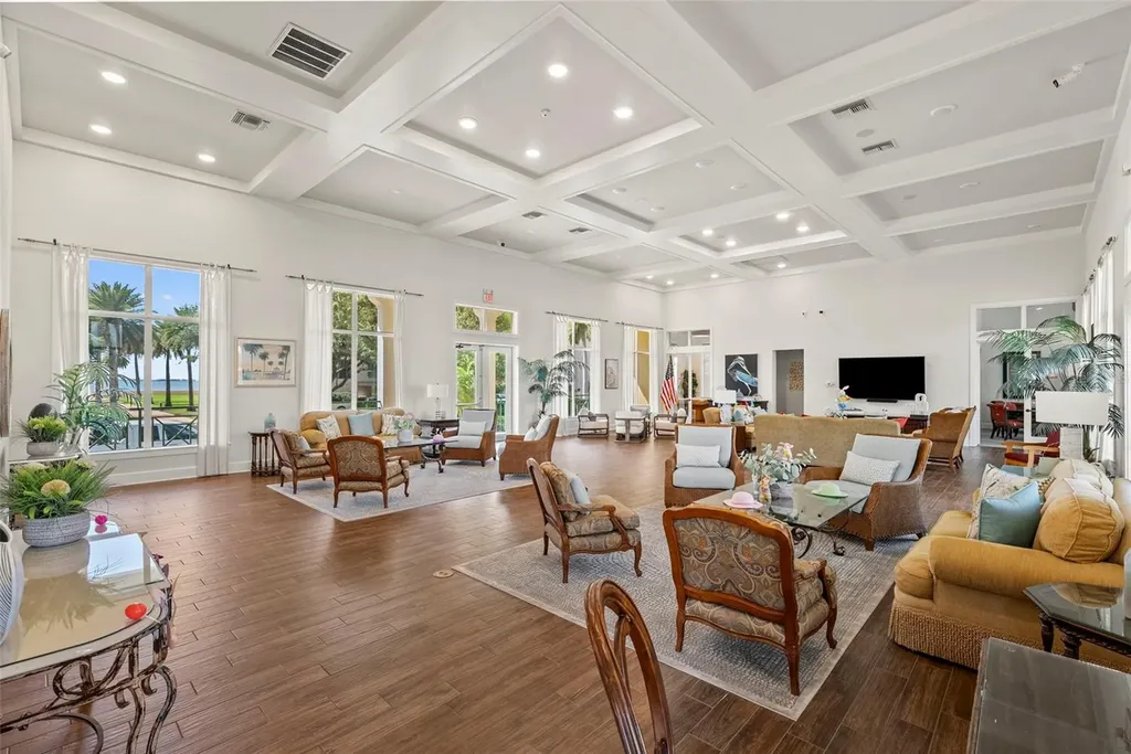 4780 Dolphin Cay Lane S St Petersburg FL 33711