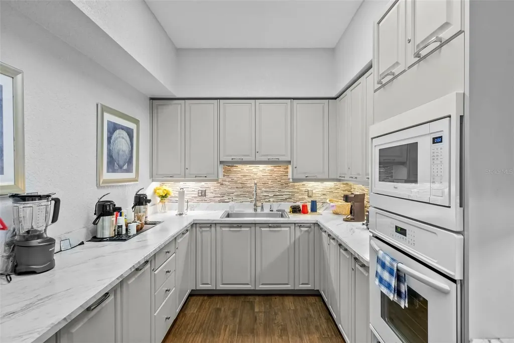 4780 Dolphin Cay Lane S St Petersburg FL 33711