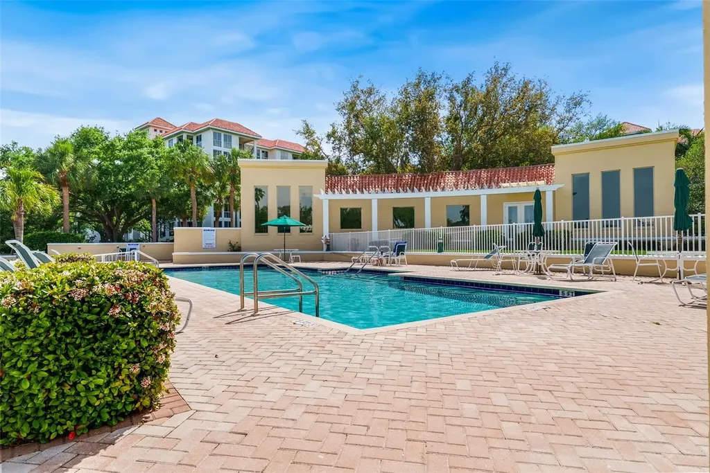 4780 Dolphin Cay Lane S St Petersburg FL 33711