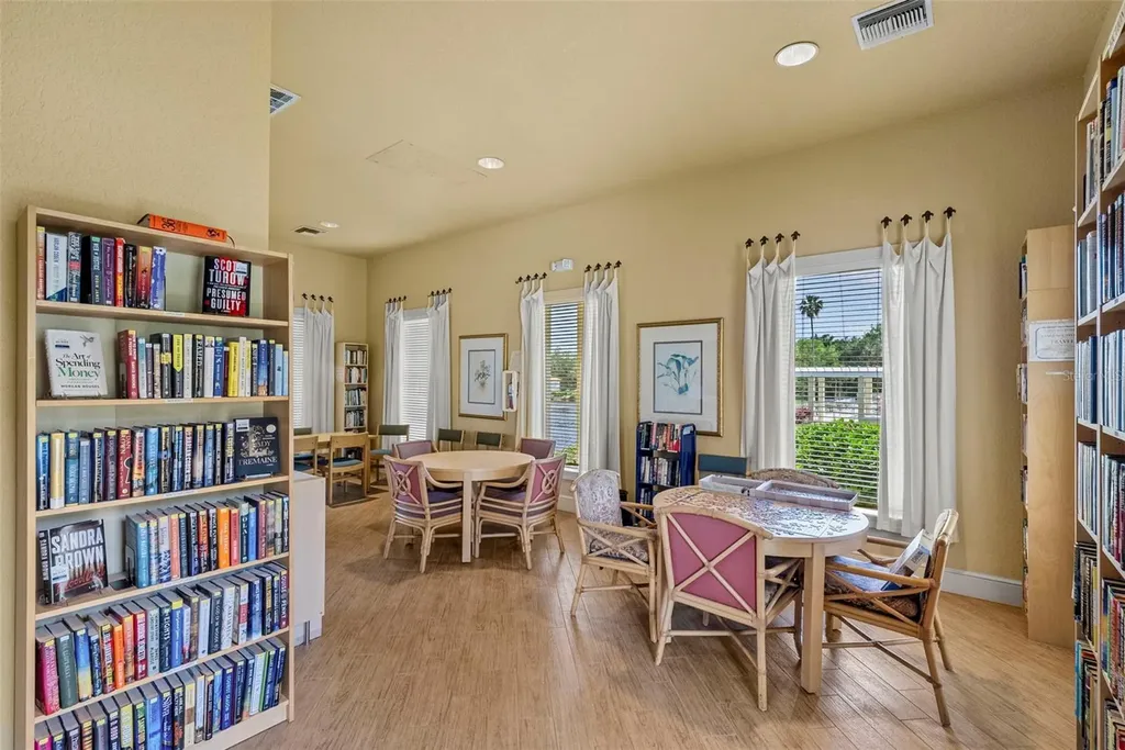 4780 Dolphin Cay Lane S St Petersburg FL 33711