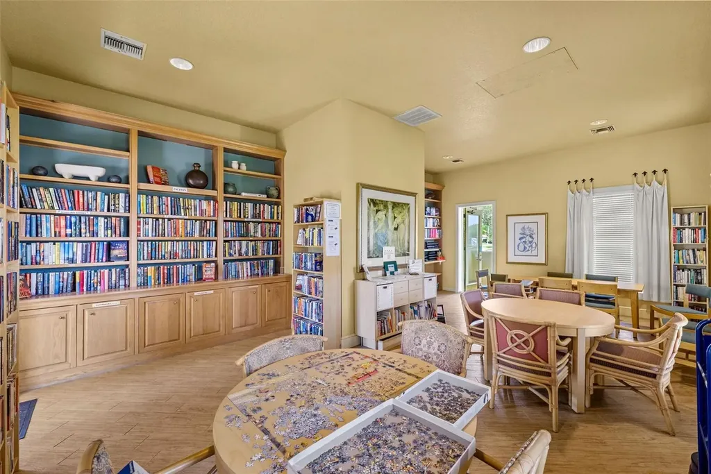 4780 Dolphin Cay Lane S St Petersburg FL 33711