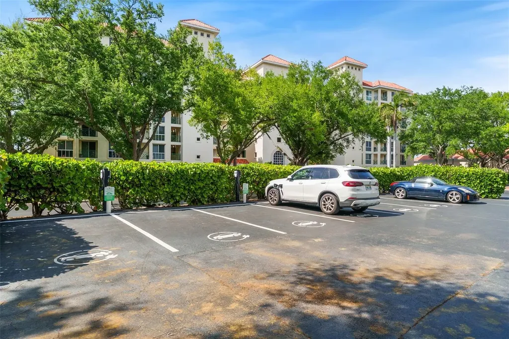 4780 Dolphin Cay Lane S St Petersburg FL 33711