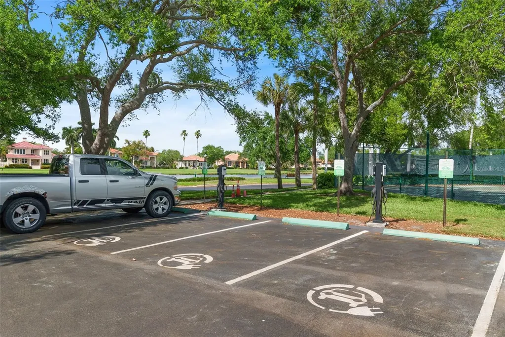 4780 Dolphin Cay Lane S St Petersburg FL 33711