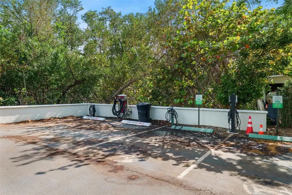 4780 Dolphin Cay Lane S St Petersburg FL 33711