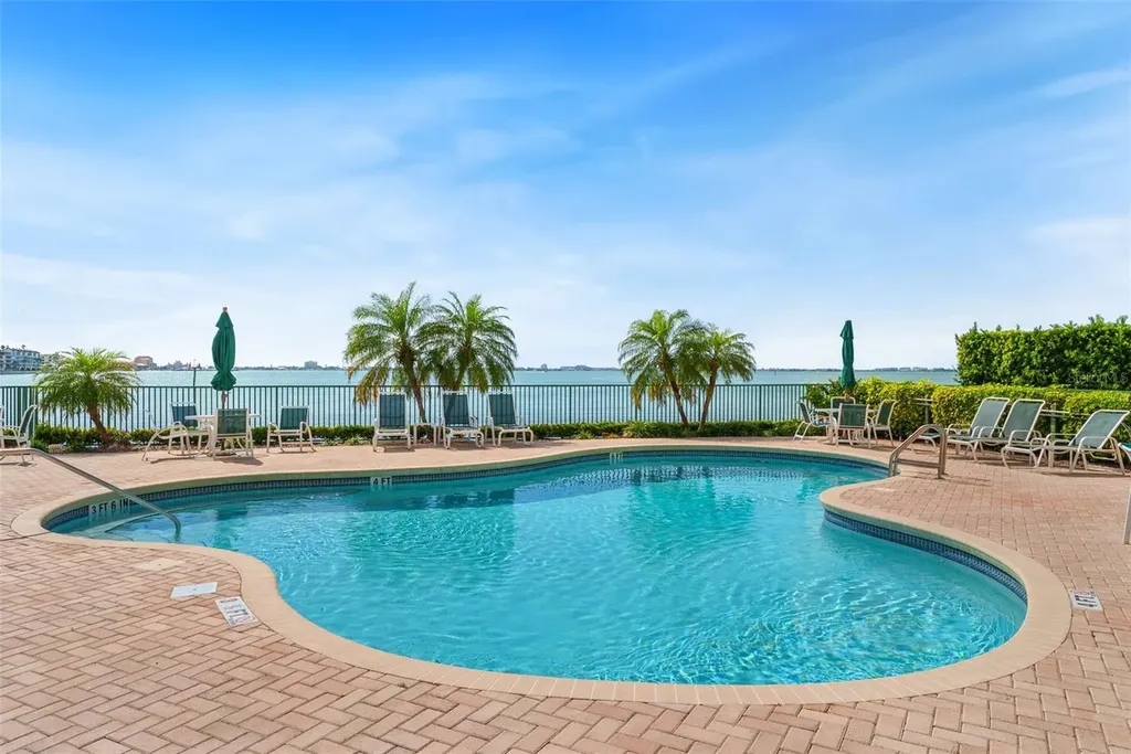 4780 Dolphin Cay Lane S St Petersburg FL 33711