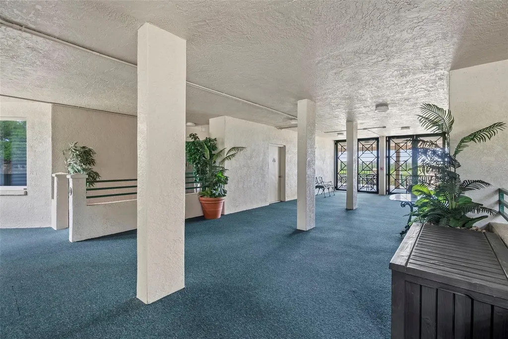 4780 Dolphin Cay Lane S St Petersburg FL 33711