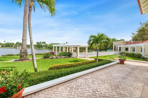 4780 Dolphin Cay Lane S St Petersburg FL 33711