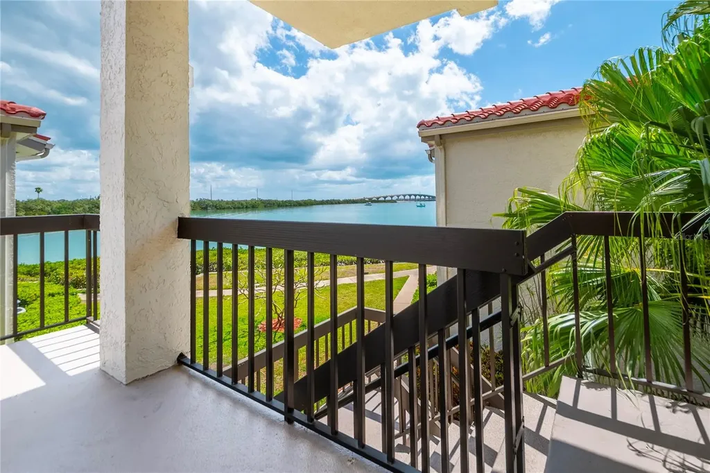 6361 Bahia Del Mar Boulevard St Petersburg FL 33715