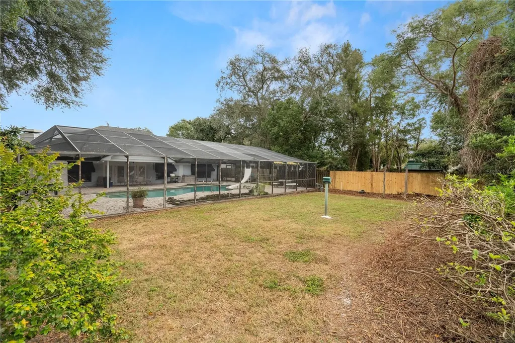 10408 Reclinata Lane Tampa FL 33618