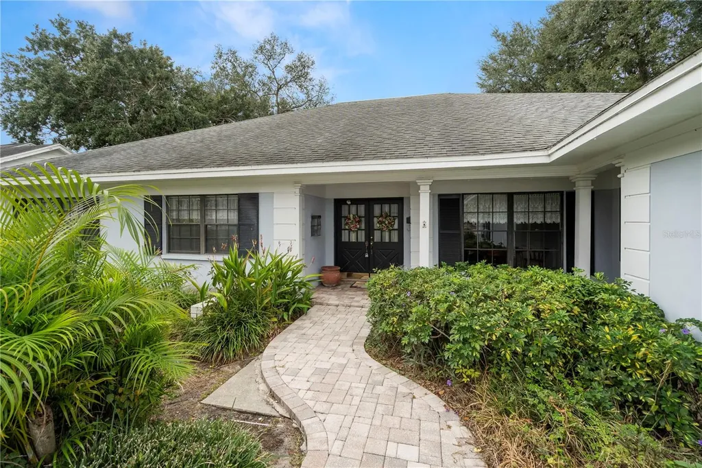 10408 Reclinata Lane Tampa FL 33618