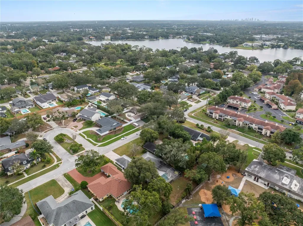 10408 Reclinata Lane Tampa FL 33618