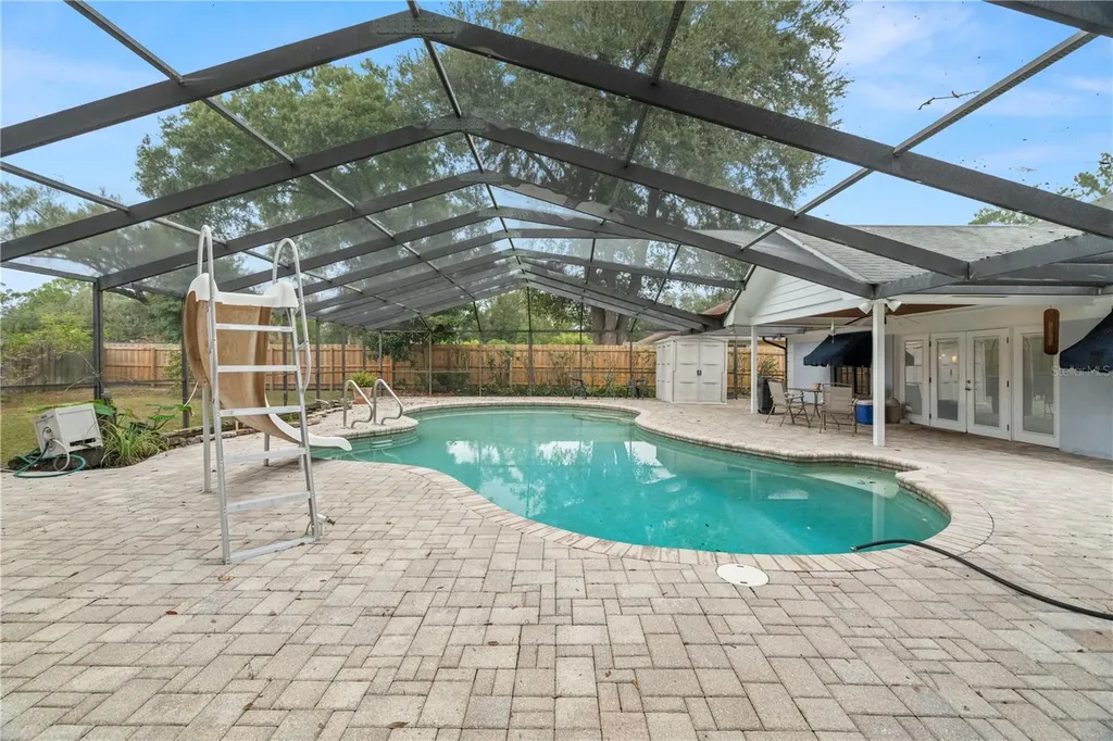10408 Reclinata Lane Tampa FL 33618