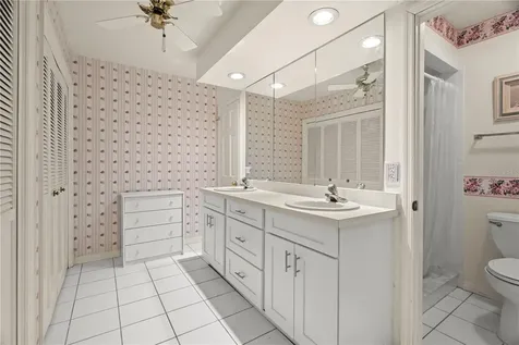 10408 Reclinata Lane Tampa FL 33618
