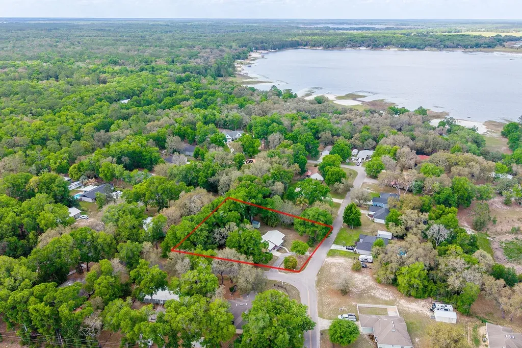 102 Swans Nest Circle Melrose FL 32666