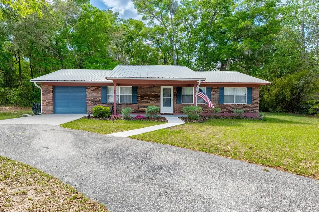 102 Swans Nest Circle Melrose FL 32666