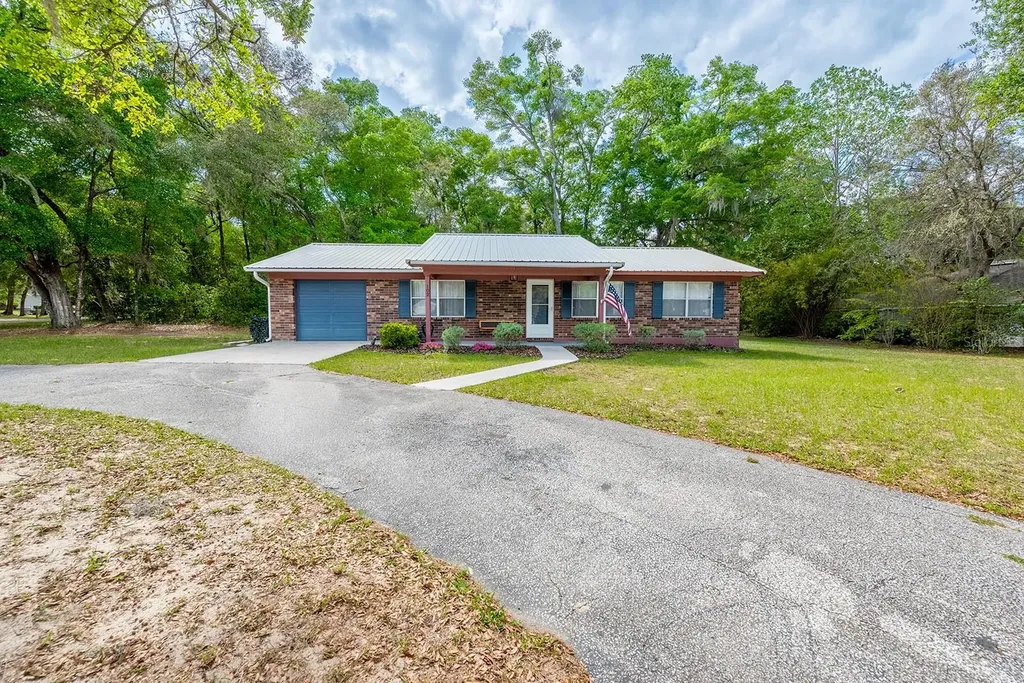 102 Swans Nest Circle Melrose FL 32666