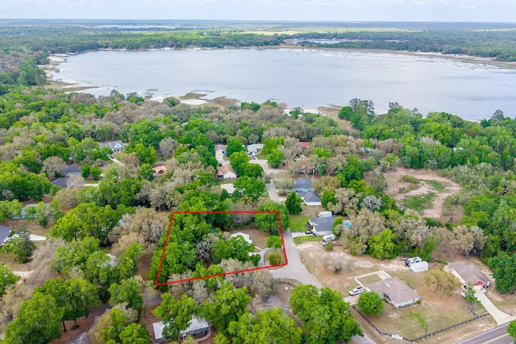 102 Swans Nest Circle Melrose FL 32666