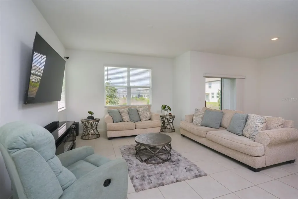 10059 Trumpet Honeysuckle Way San Antonio FL 33576