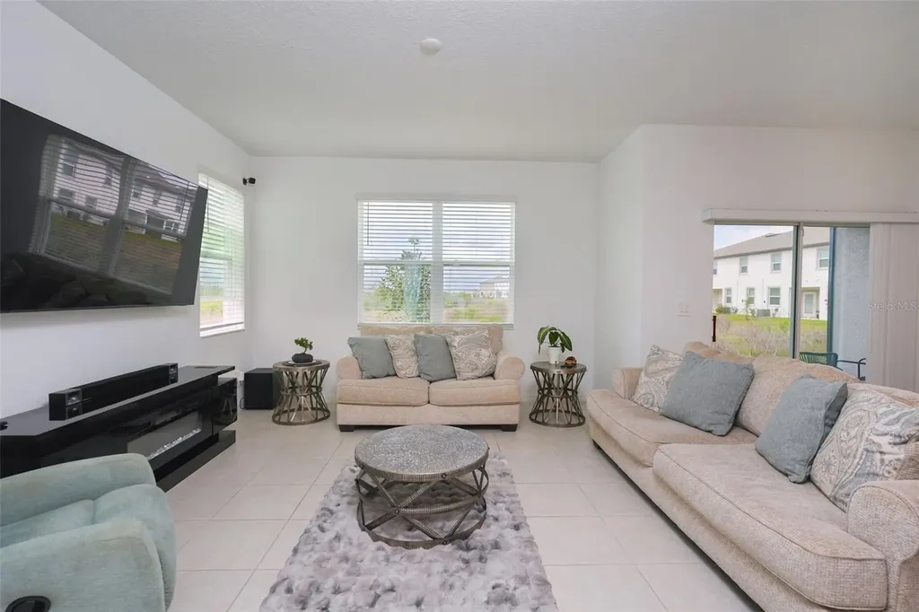 10059 Trumpet Honeysuckle Way San Antonio FL 33576