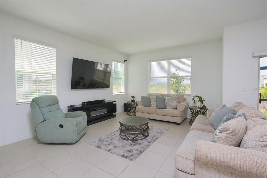 10059 Trumpet Honeysuckle Way San Antonio FL 33576