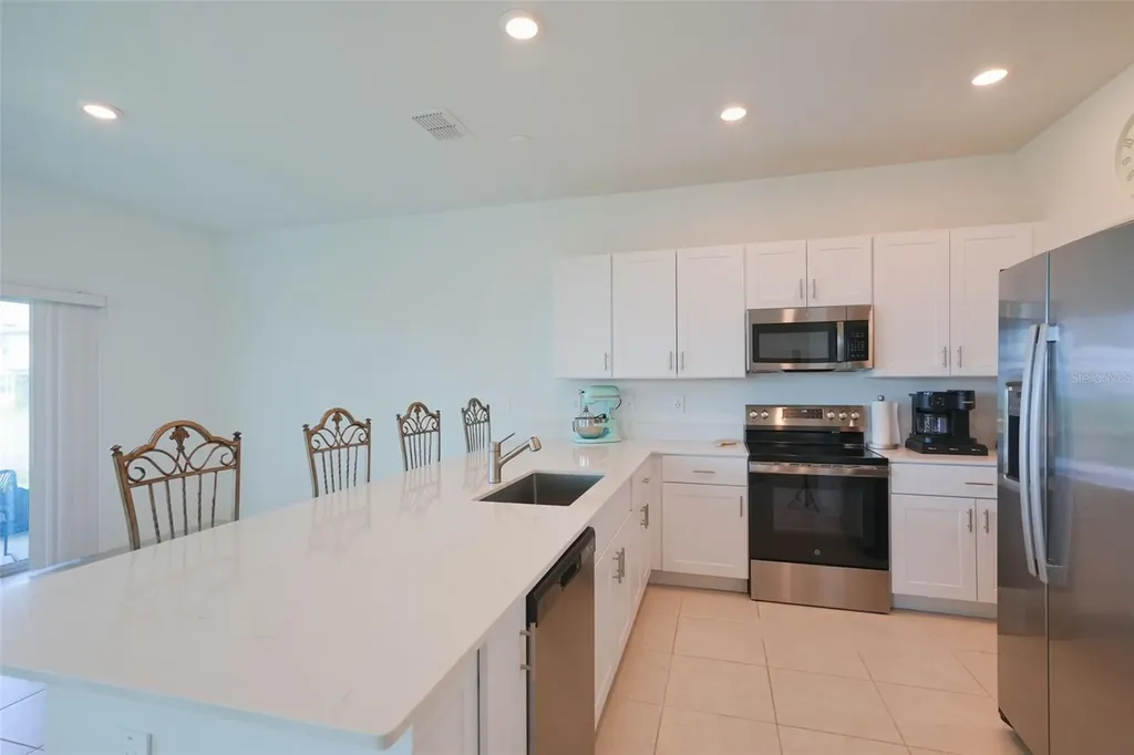10059 Trumpet Honeysuckle Way San Antonio FL 33576