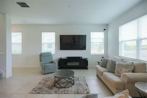10059 Trumpet Honeysuckle Way San Antonio FL 33576