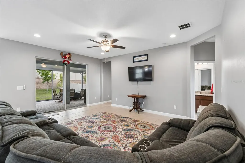 1084 Cavender Creek Road Minneola FL 34715