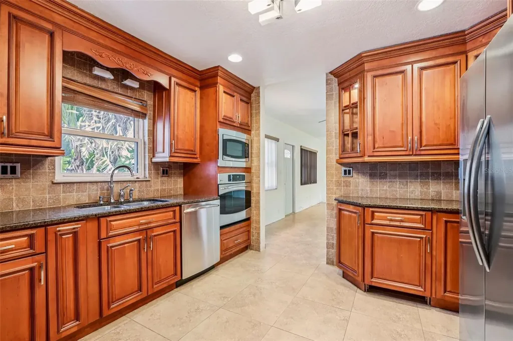 215 S West Shore Boulevard Tampa FL 33609