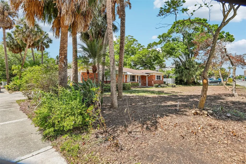 215 S West Shore Boulevard Tampa FL 33609